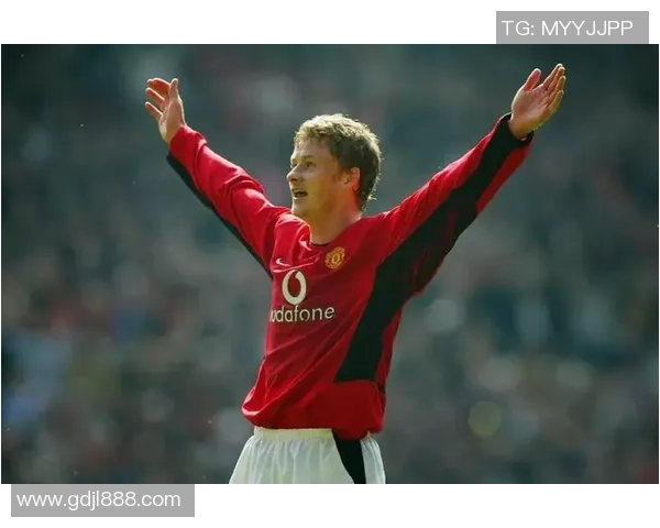 国内外足球明星的成长历程与辉煌成就全解析 国内外足球明星的成长历程与辉煌成就全解析