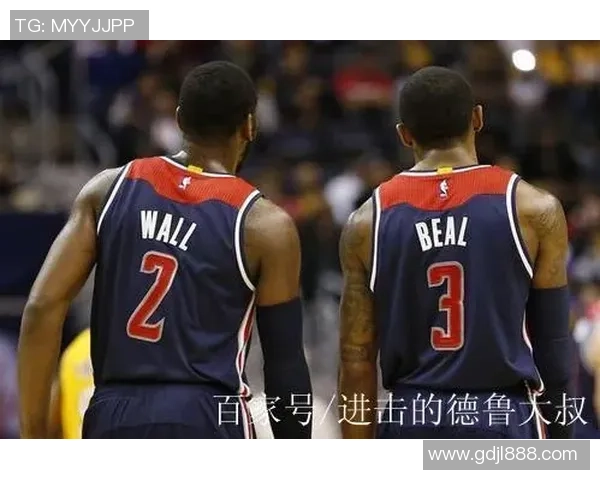 重庆篮球队与上海篮球队赛后复盘分析两队状态及表现亮点