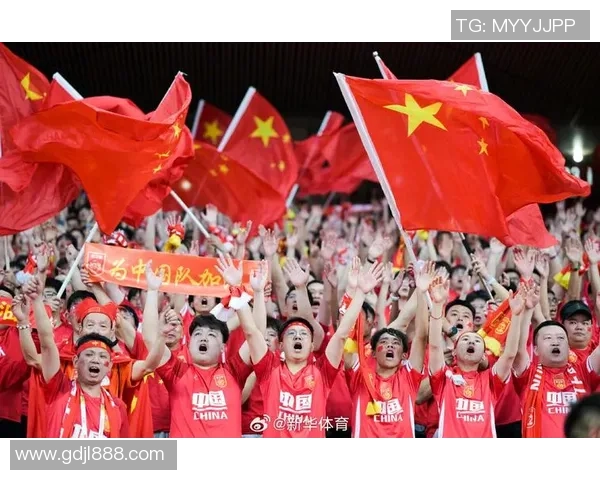 足球明星在中国的精彩瞬间与独特风采尽在镜头之中